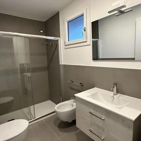 Flat In With Pool Apartment *